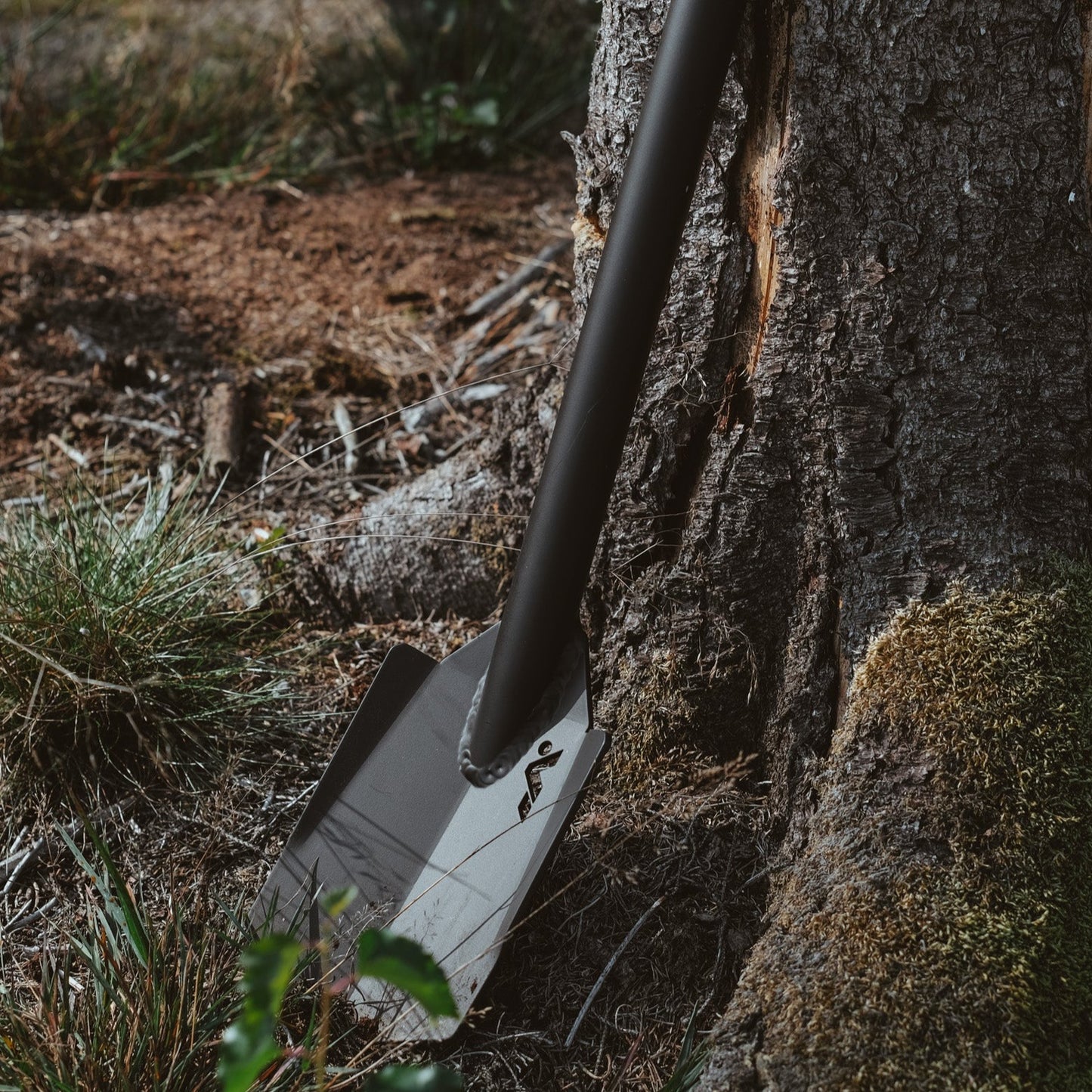 DOT Shovel Black