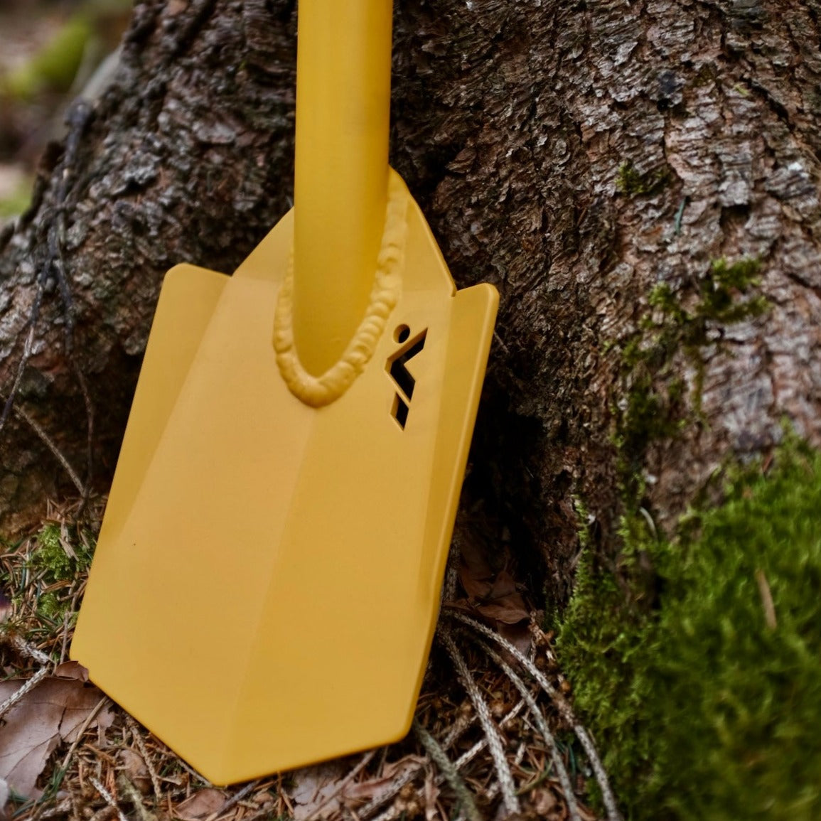 DOT Shovel Yellow